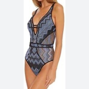 New BECCA Black and White Geometric One Piece Swimsuit size L